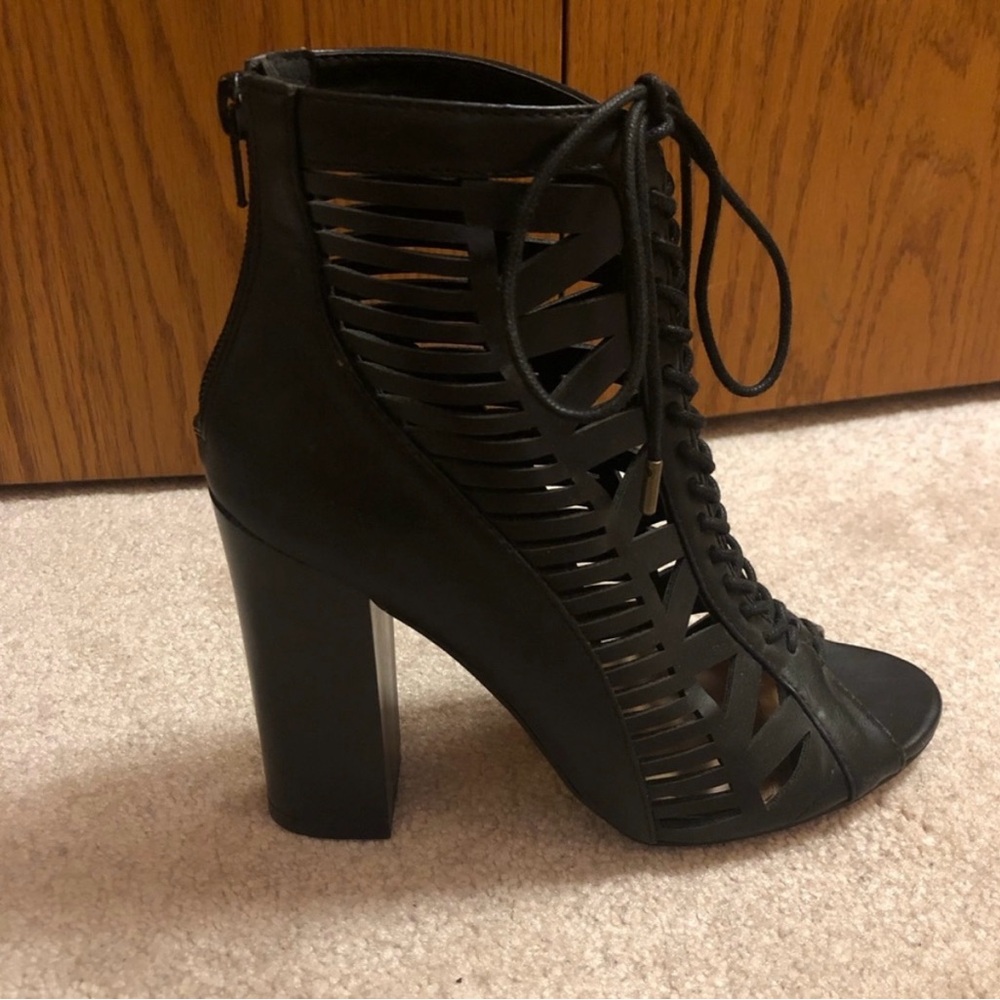 NWOT - Bamboo Lazer Cut Lace Up Heels - Picture 5 of 8